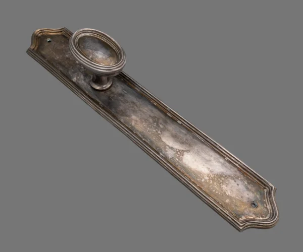 Antique Silver finish on our Beardmore BP1147 door knob with backplate.